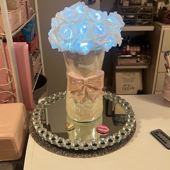 Elegant White and Pink Vase with Bow Accent - Picture 4 of 9